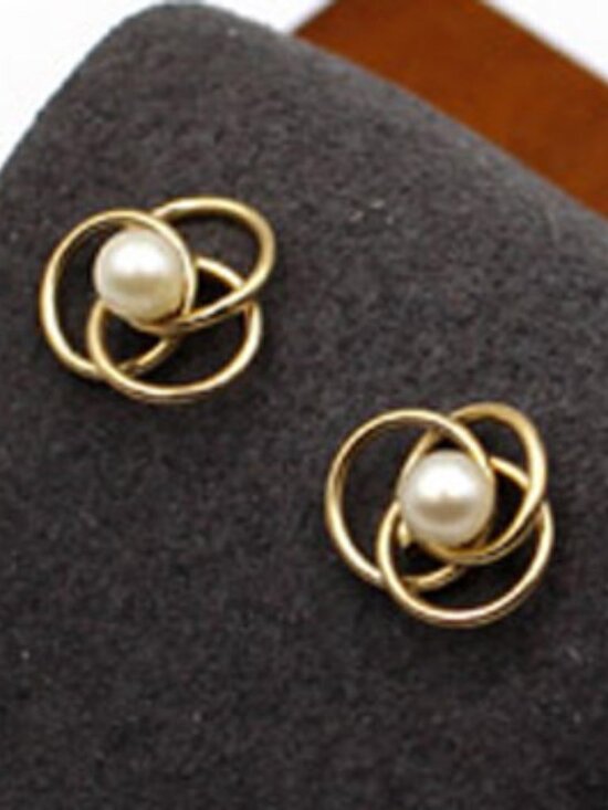 14k Solid Gold SMALL DAINTY FLOWER BUTTON PEARL Stud  14K Pearl Stud Earrings with Flower Design